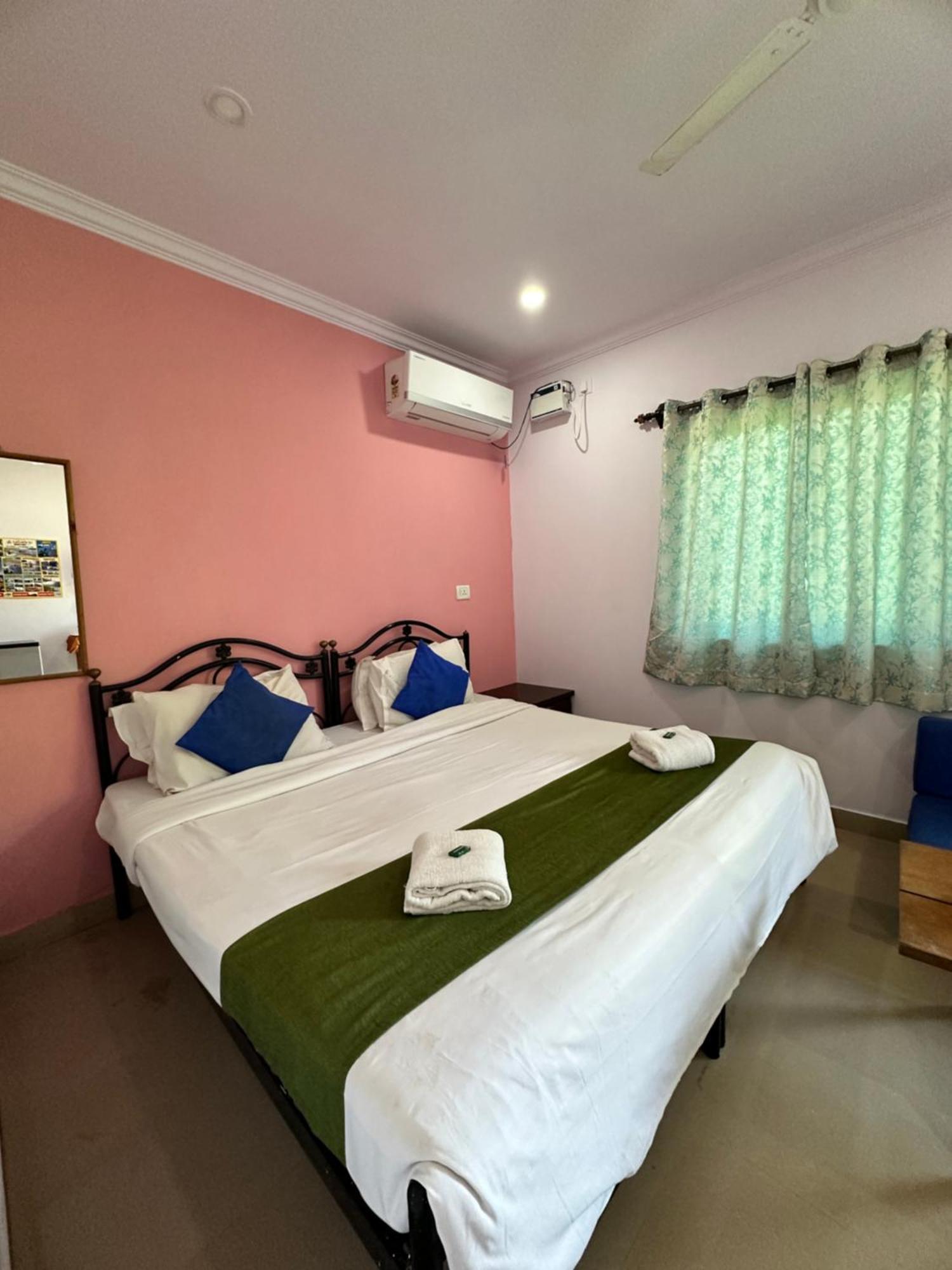 Casa Somanjo Inn 卡兰古特 外观 照片